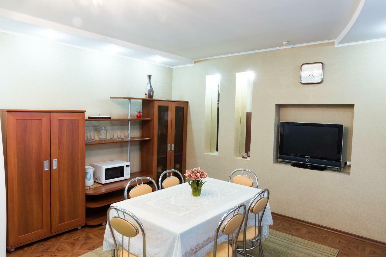Tourist Hotel Ustʼ-Kamenogorsk Exterior foto